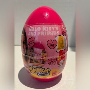 Hello Kitty Shaker Maker Make their own Sanrio and Friends Figurines